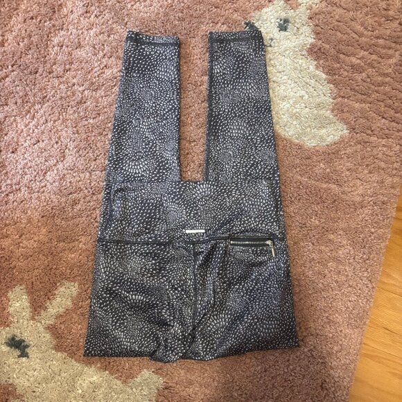 aerie Pants - Aerie Medium Patterned Leggings Full Length Gray Pull On Activewear Compression